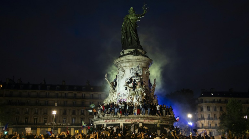 Francia busca cómo salir de la incertidumbre política tras derrotar a la extrema derecha