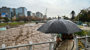 Los dos principales ríos de Santiago se desbordan tras fuertes lluvias