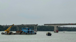 Cinco muertos en el sur de China por el choque de un buque con un puente