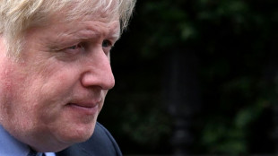 Ex-premiê britânico, Boris Johnson renuncia ao cargo de deputado