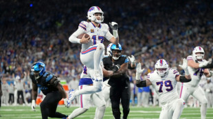 Allen leads Bills past Lions, Mahomes injured in Chiefs win