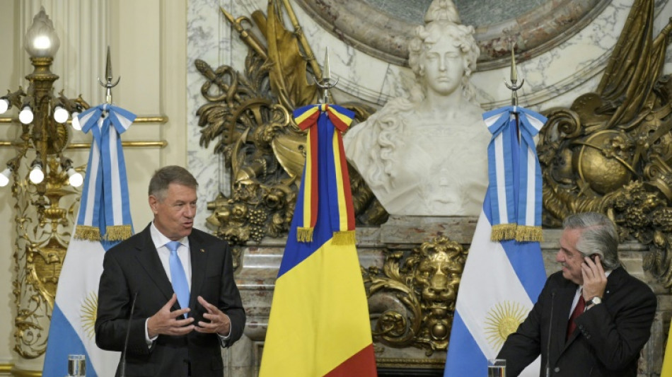 Dólar paralelo dispara na Argentina e governo culpa oposição e especuladores