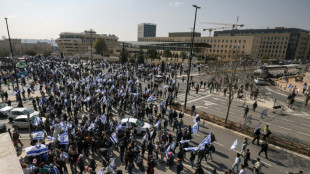 Israelíes se manifiestan antes del voto sobre la polémica reforma judicial