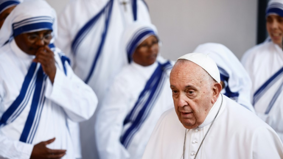 Papa conclui viagem à França com missa multitudinária em Marselha