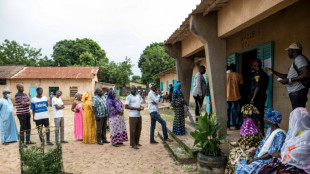 Législatives au Sénégal: l'opposition et le camp présidentiel se disputent la victoire