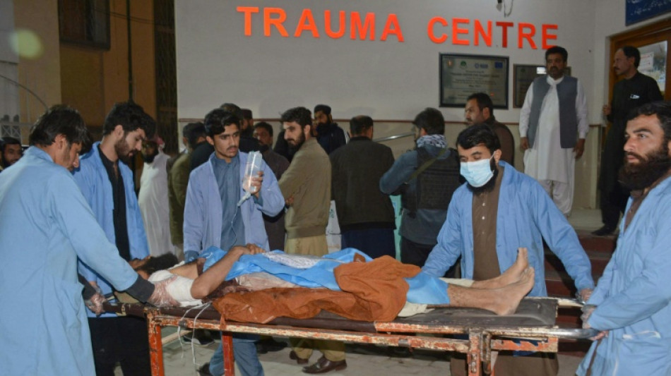 At least 25 bodies retrieved from Pakistan train siege