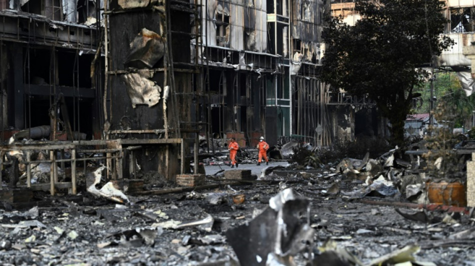 Sube a 25 el balance de muertos en el incendio en un hotel-casino en Camboya