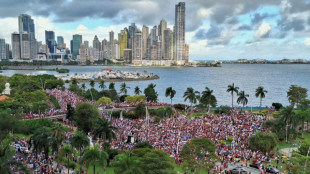 Presidente do Panamá propõe consulta popular sobre mina mas não reduz protestos