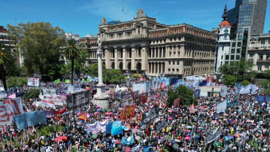 Principal central obrera de Argentina irá a paro general contra Milei