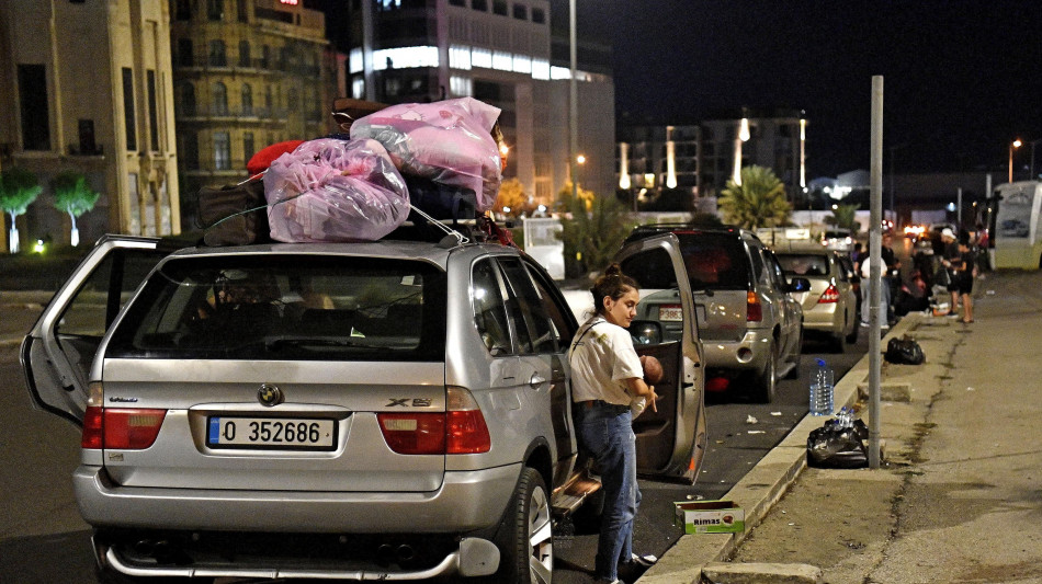 Centinaia di persone sono entrate in Siria dal Libano