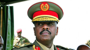 Presidente de Uganda promove o filho ao posto de comandante do Exército