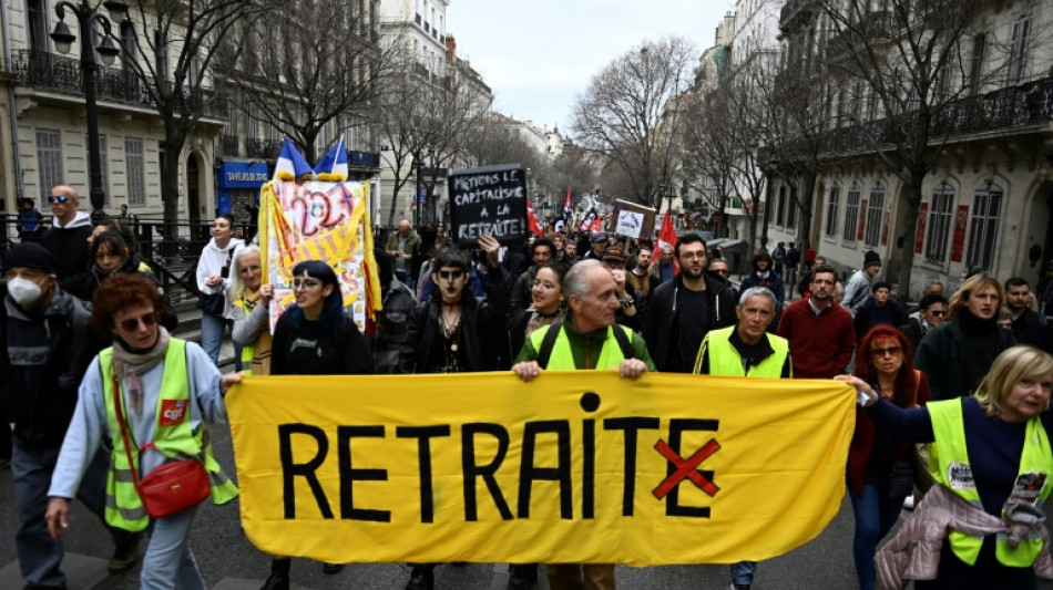 New pension protests in France ahead of crucial votes