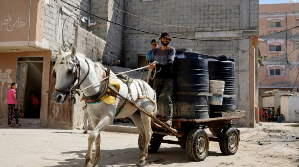 Milhares de palestinos fogem de Rafah diante da ameaça de ofensiva terrestre israelense