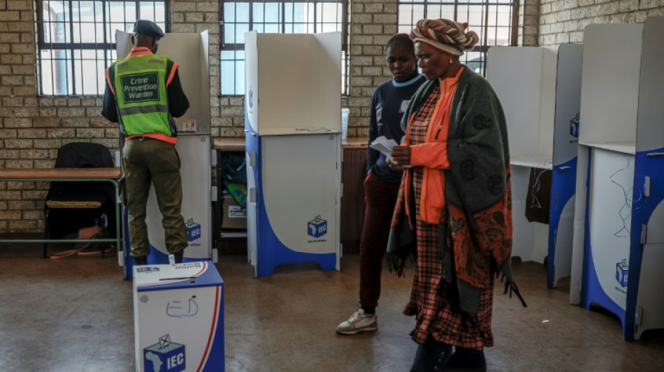 Legislativas têm forte participação na África do Sul; partido de Mandela pode perder maioria