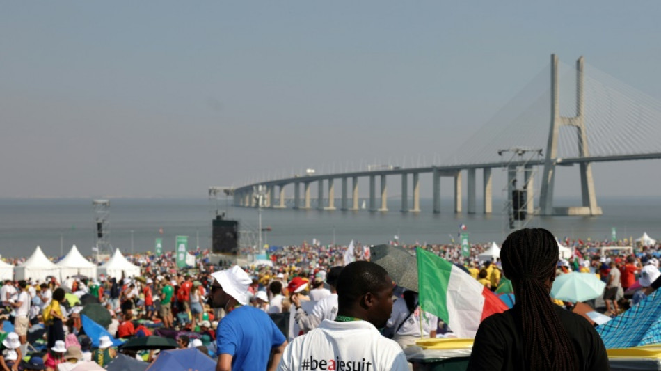 Crowd gathers for pope vigil in Portugal