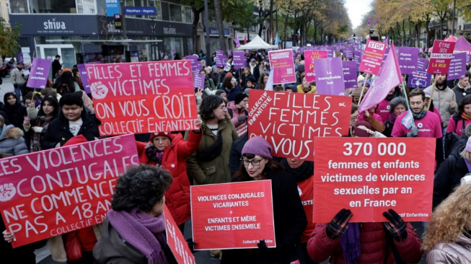 Marchas na França denunciam violência contra as mulheres