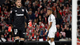 Mbappé volta a perder pênalti e Athletic vence Real Madrid no Espanhol