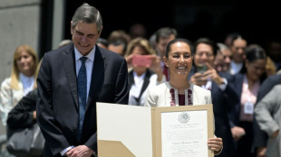 Em 'dia histórico', Sheinbaum recebe certificado de presidente eleita do México