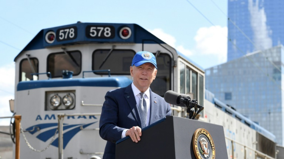 Etats-Unis: Biden devrait échapper à une grève majeure du rail, après un "accord de principe"