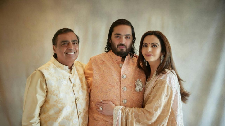 Reichster Mann Indiens sponsert vor Hochzeit seines Sohnes Zeremonie für mehr als 50 Paare