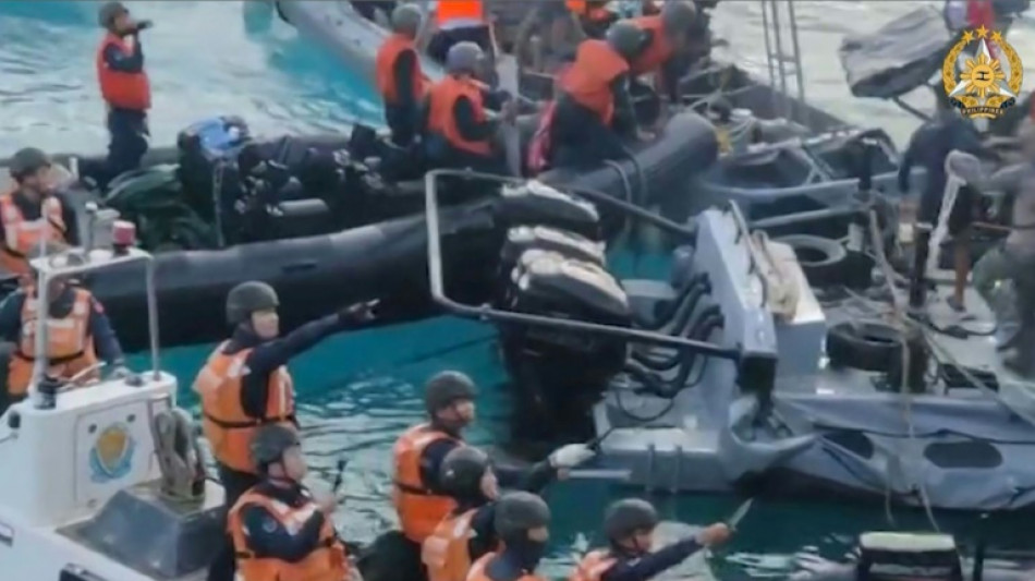 Marineros chinos usan hacha, cuchillos y palos en una disputa con barcos filipinos