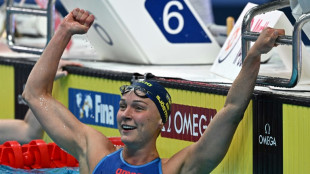 La veterana Sjostrom y la adolescente McIntosh completan dobletes en el Mundial de natación