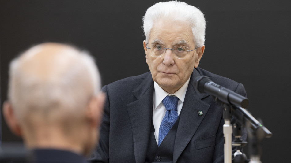 Mattarella chiama Manfredi, 'vicino alla città di Napoli'