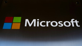 Microsoft users kicked out of apps during global outage