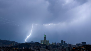 Fuertes tormentas y vientos huracanados azotan La Meca