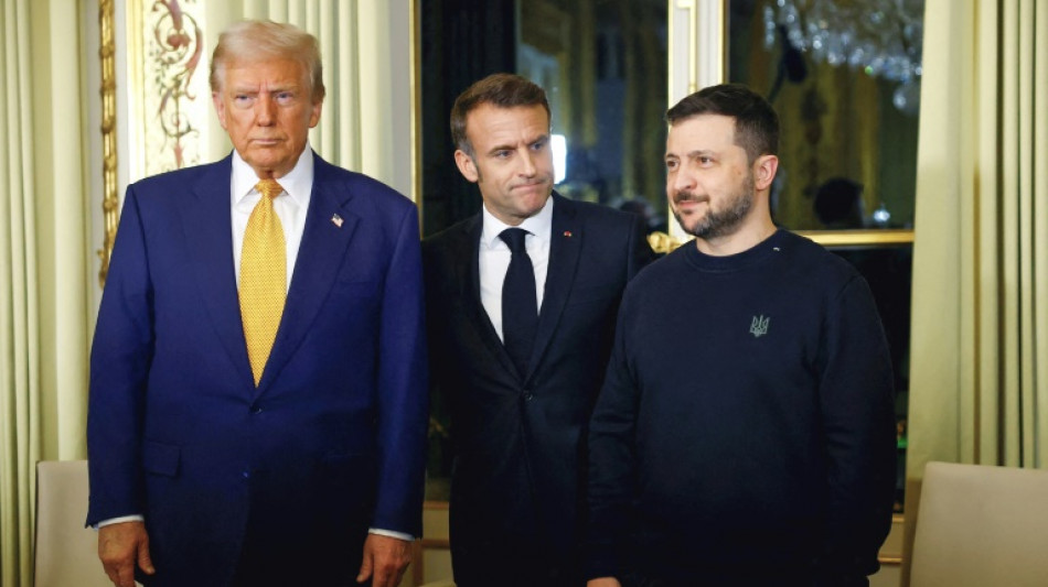 Ukraine-Krieg: Selenskyj dringt bei Treffen mit Trump in Paris auf "gerechten Frieden"