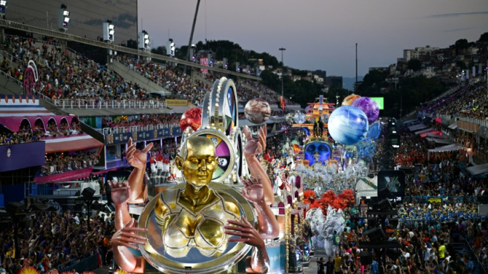 Religiões afro-brasileiras, entre o brilho do carnaval e a sombra da discriminação