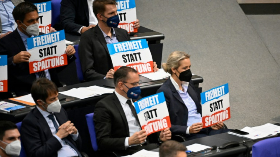 AfD-Fraktion klagt in Karlsruhe gegen verschärfte Corona-Regeln im Bundestag