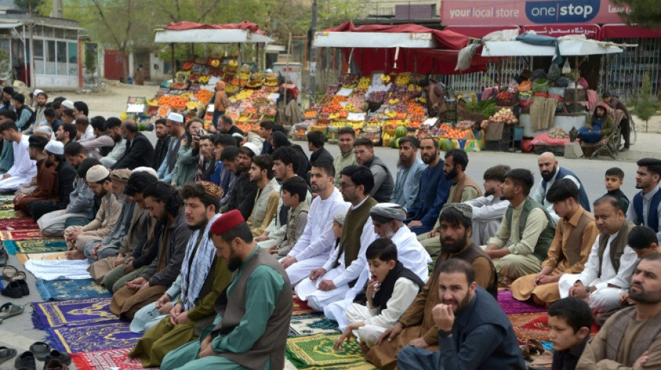 Afghanistan: rare apparition du chef des talibans pour la prière de l'Aïd