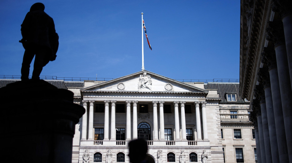 Bank of England lascia i tassi d'interesse al 5,25%