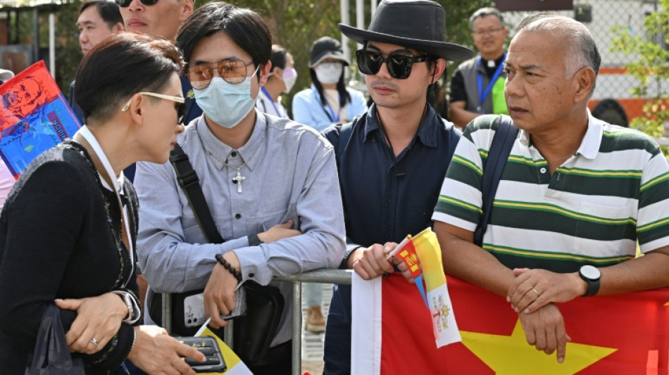 Chinos viajan a Mongolia para ver al papa pero temen represalias a su regreso