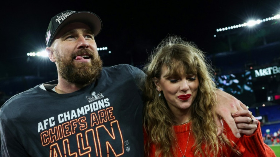 Kelce disfruta de los focos de su relación con Taylor Swift