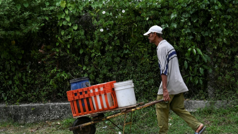 Le manque d'eau courante met à rude épreuve la patience des Cubains