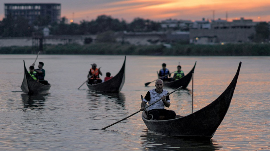 Dans l'Irak à sec, un artiste engagé pour préserver la gondole traditionnelle