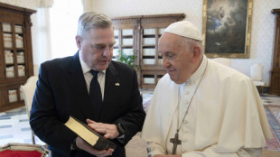 El papa se reúne con el jefe del Estado Mayor de EEUU para hablar de Ucrania