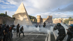 Scontri a corteo pro Pal a Roma, domiciliari al 24enne arrestato