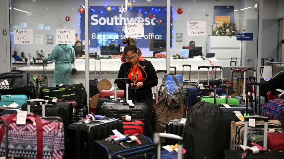 Southwest Airlines expects Q4 loss after storm chaos  