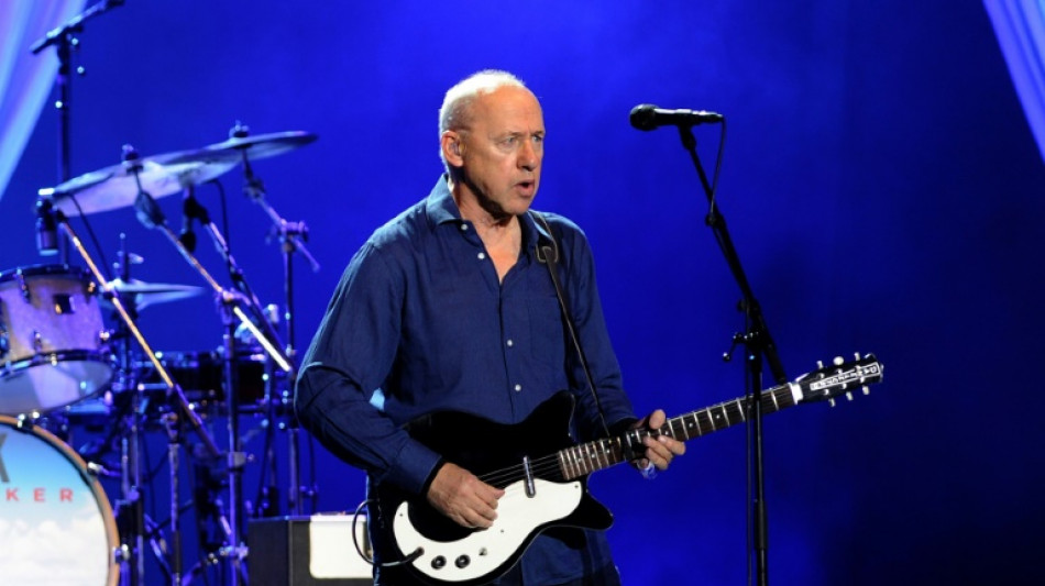 Mark Knopfler, líder de Dire Straits, subastará 120 guitarras y amplificadores