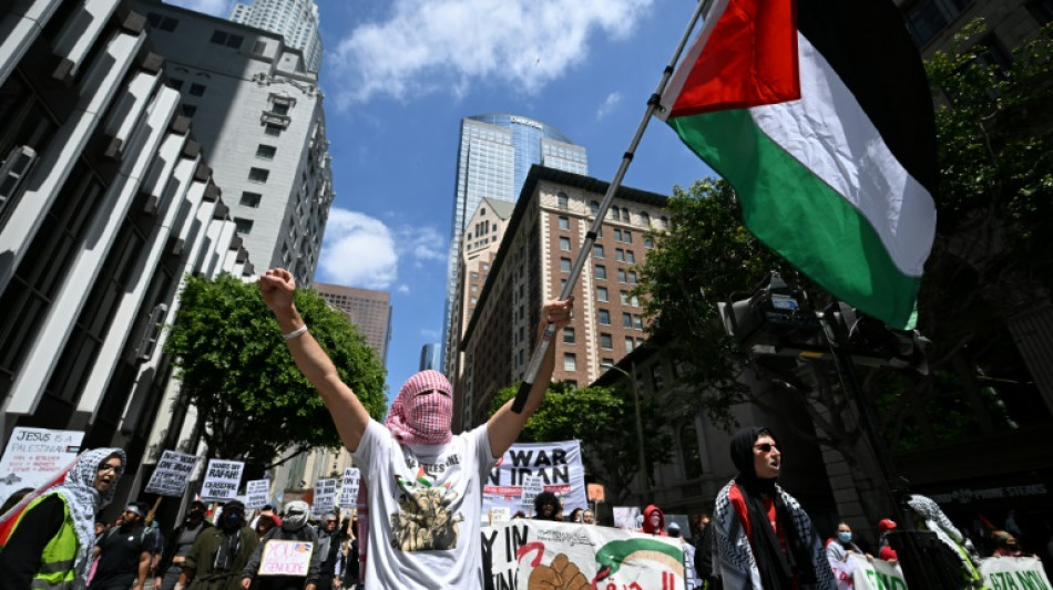 Manifestantes pró-palestinos bloqueiam Golden Gate em San Francisco