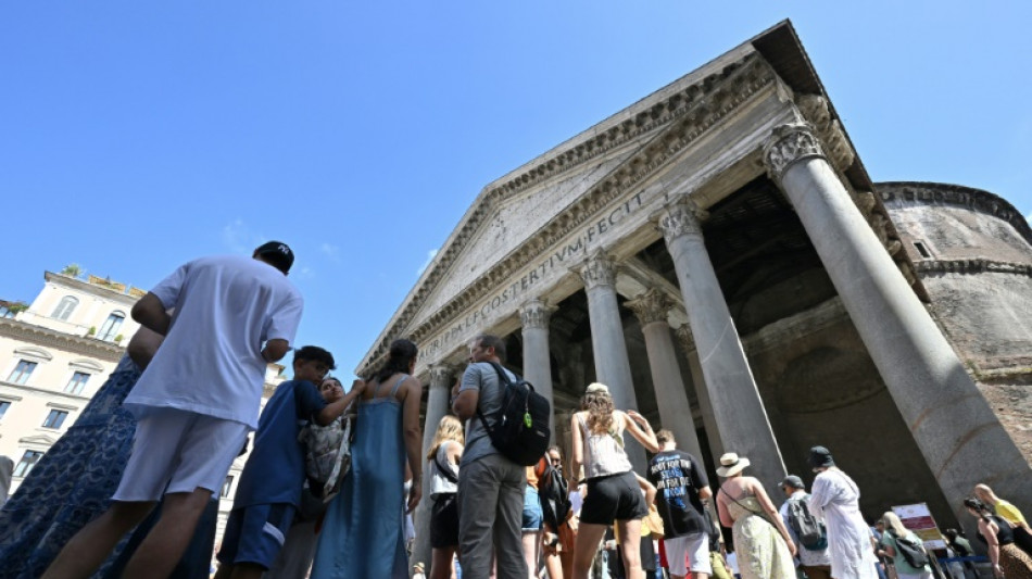 Rome's Pantheon charges for tourist entry