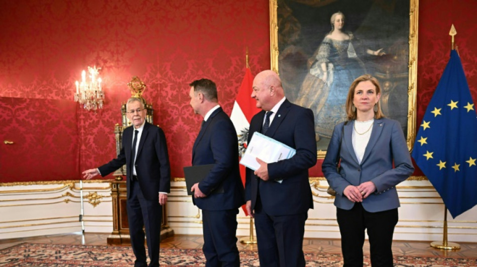 Izquierda, derecha y liberales de Austria retoman las negociaciones para formar gobierno