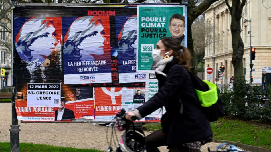 Présidentielle: un vrai-faux débat avec Macron, sans confrontation