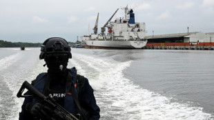 Comandos de guardacostas se enfrentan a narcos "Spiderman" en Guayaquil