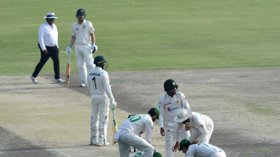 Khawaja and Smith miss milestones as Australia crawl to 232-5 in third Test 