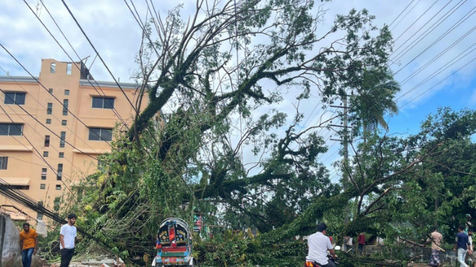 Un cyclone tue deux personnes au Bangladesh