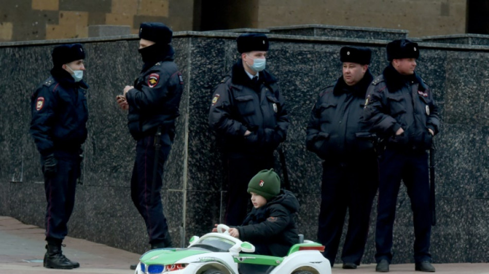 Jóvenes rusos "sin futuro" de Rostov del Don protestan con miedo contra la guerra